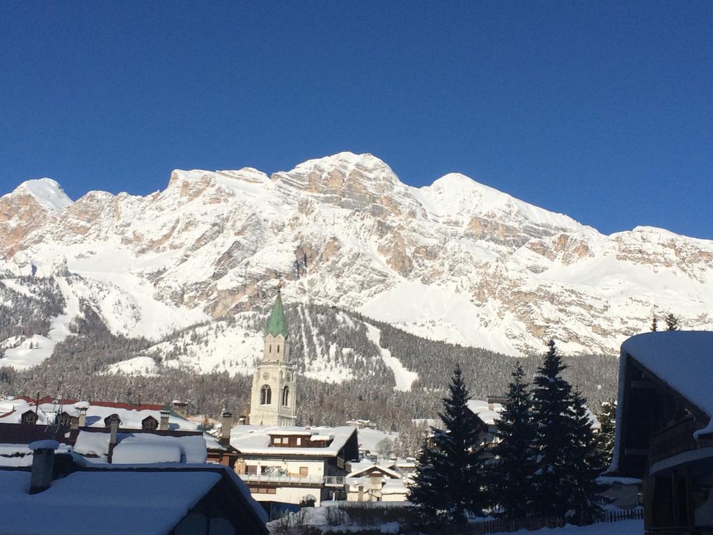 Meuble Villa Neve Cortina dʼAmpezzo Exterior foto